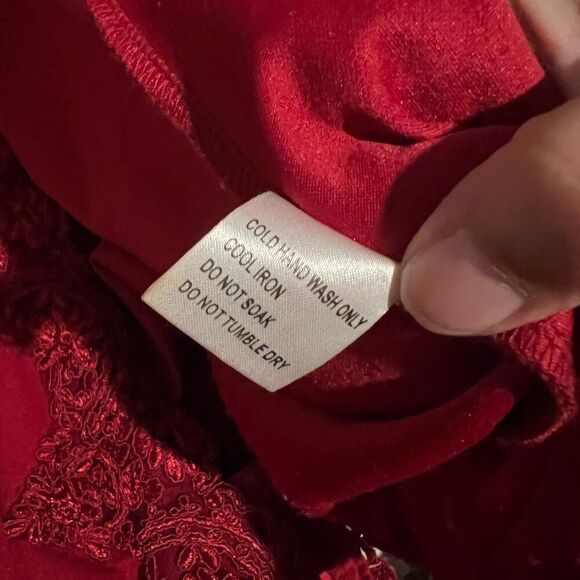 Hello Molly Svelte Lace Embroidered Maxi Dress | Red size 6 - Picture 11 of 16